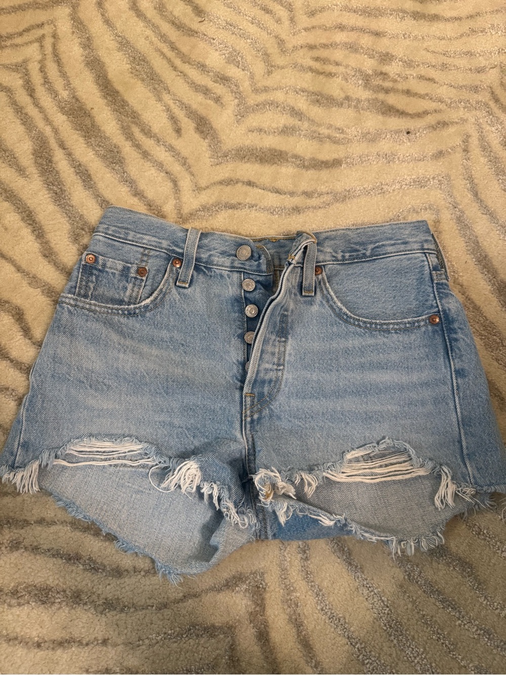 NWOT Levi 501 Shorts